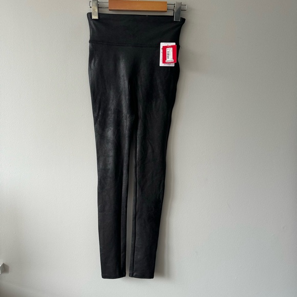 NWT Spanx Faux Leather Legging - Picture 3 of 5
